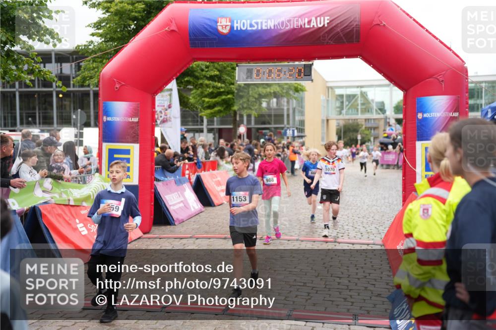 12.06.2026 - Holstenköstenlauf LAZAROV Photography http://msf.ph/oto/9743091 12.06.2026 16:51:19 Laufen 59, 1153, 10, 08, 80, 988, 1070, 666, 988, 993, 1042, 1045, 1059, 1070, 1153, 1272, 1273, 1455 meine-sportfotos.de