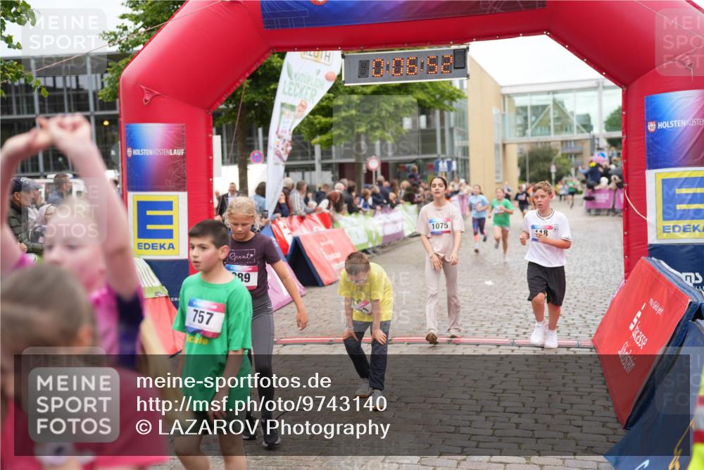 12.06.2026 - Holstenköstenlauf LAZAROV Photography http://msf.ph/oto/9743140 12.06.2026 16:51:51 Laufen 757, 1075, 89, 448, 62, 118, 133, 521, 657, 743, 757, 989, 1075 meine-sportfotos.de
