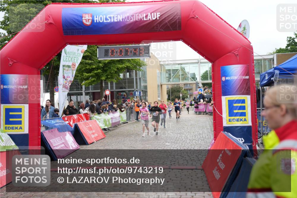 12.06.2026 - Holstenköstenlauf LAZAROV Photography http://msf.ph/oto/9743219 12.06.2026 16:52:42 Laufen 1066, 1530, 16, 1054, 1066, 1068, 1074, 1523, 1530 meine-sportfotos.de