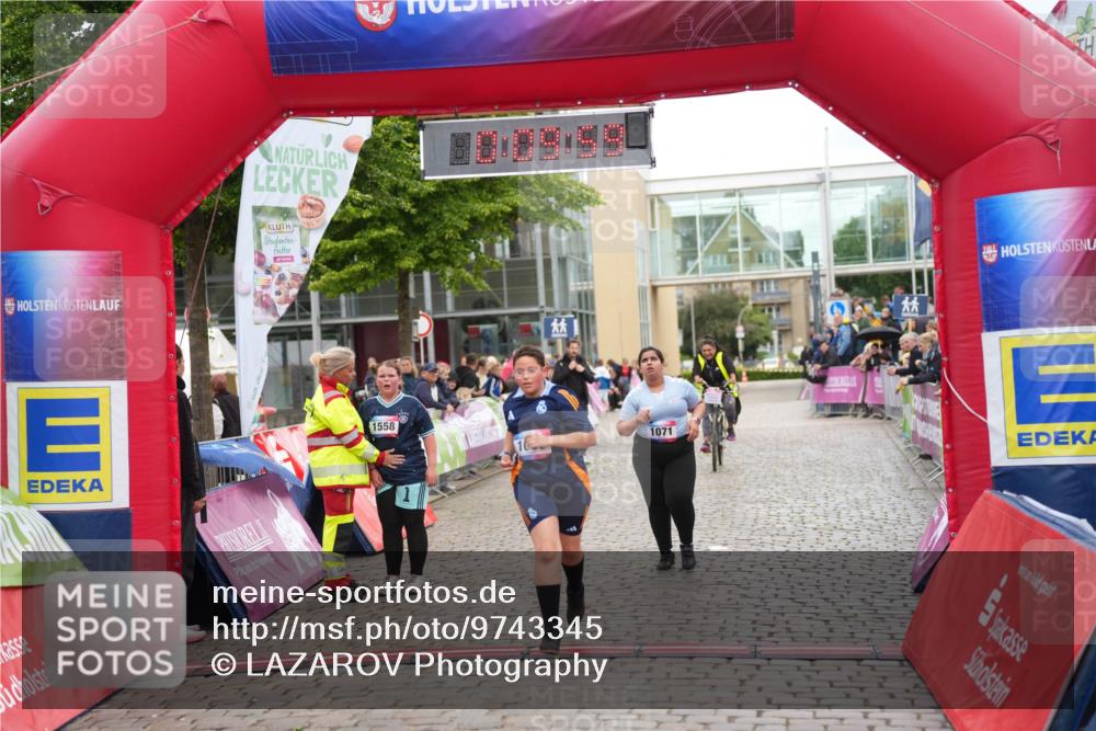 12.06.2026 - Holstenköstenlauf LAZAROV Photography http://msf.ph/oto/9743345 12.06.2026 16:54:58 Laufen 1558, 1071, 1060, 1071 meine-sportfotos.de