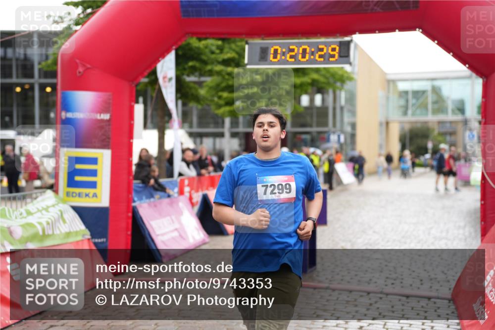 12.06.2026 - Holstenköstenlauf LAZAROV Photography http://msf.ph/oto/9743353 12.06.2026 17:05:27 Laufen 10, 20, 29, 0, 7299, 8 meine-sportfotos.de