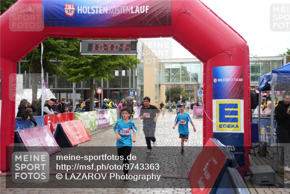 12.06.2026 - Holstenköstenlauf LAZAROV Photography http://msf.ph/oto/9743363 12.06.2026 17:05:44 Laufen 7286, 7287 meine-sportfotos.de