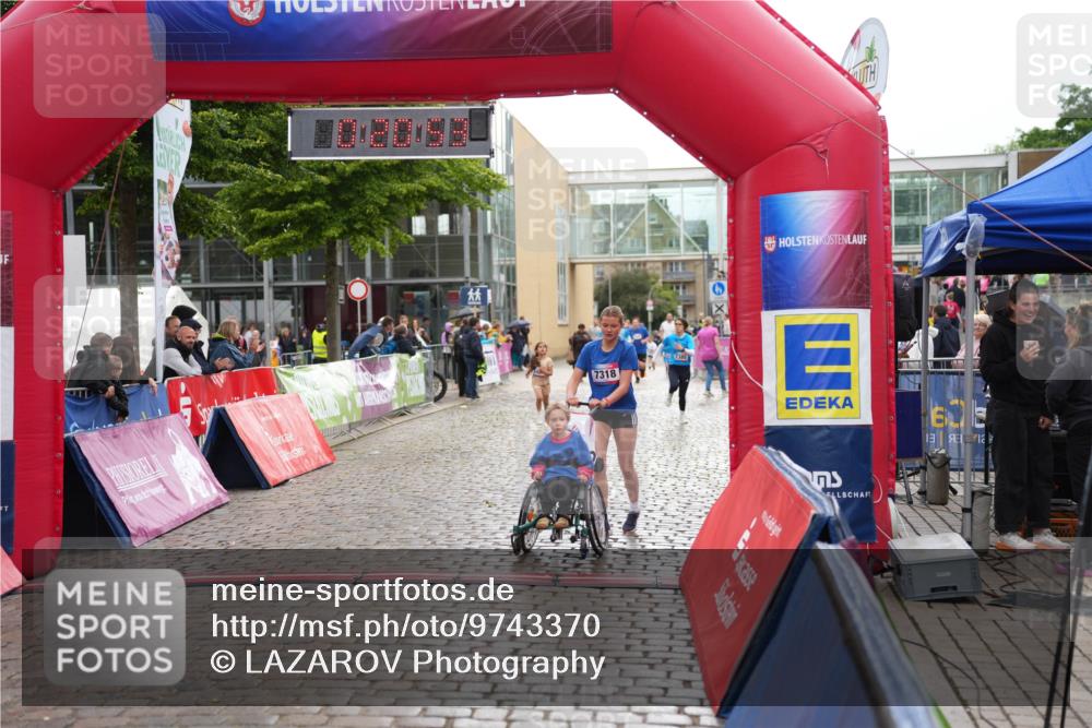 12.06.2026 - Holstenköstenlauf LAZAROV Photography http://msf.ph/oto/9743370 12.06.2026 17:05:51 Laufen 7318, 7385, 13 meine-sportfotos.de