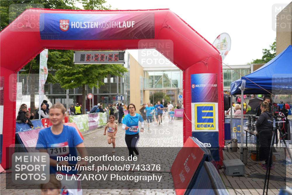 12.06.2026 - Holstenköstenlauf LAZAROV Photography http://msf.ph/oto/9743376 12.06.2026 17:05:55 Laufen 7318, 7385, 345 meine-sportfotos.de