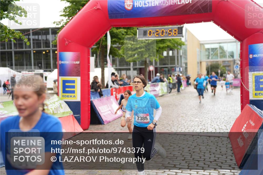 12.06.2026 - Holstenköstenlauf LAZAROV Photography http://msf.ph/oto/9743379 12.06.2026 17:05:56 Laufen 7318, 34, 10, 20, 58, 7385 meine-sportfotos.de