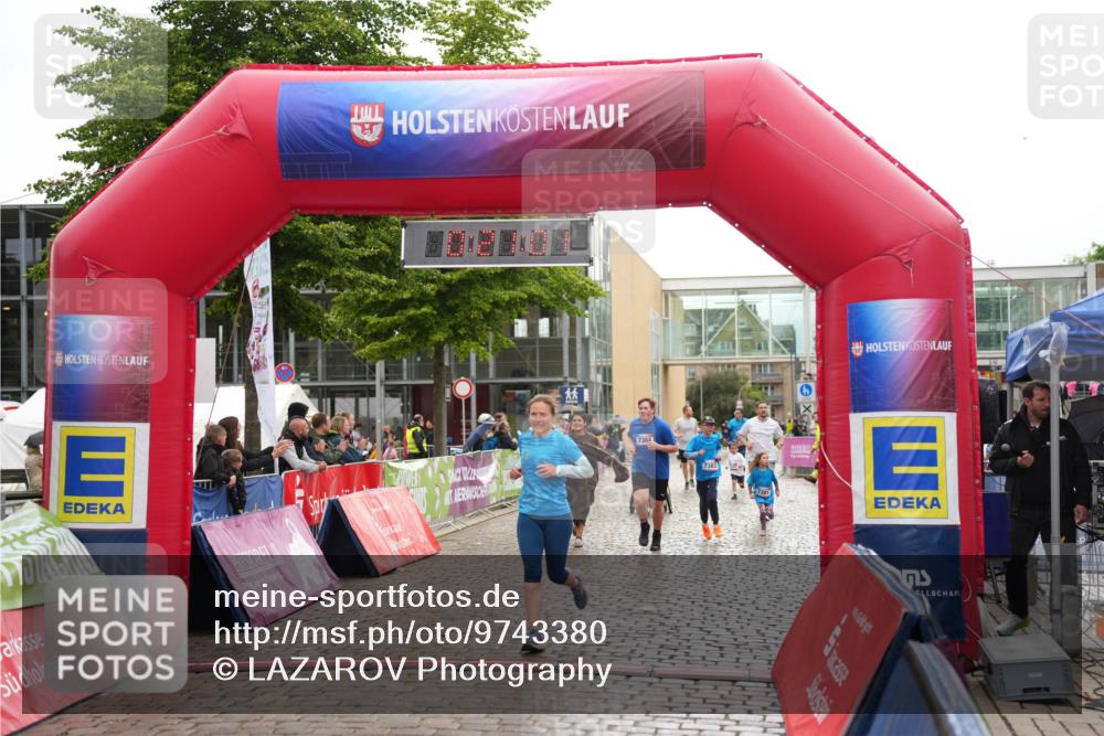 12.06.2026 - Holstenköstenlauf LAZAROV Photography http://msf.ph/oto/9743380 12.06.2026 17:05:59 Laufen 7304, 7383 meine-sportfotos.de