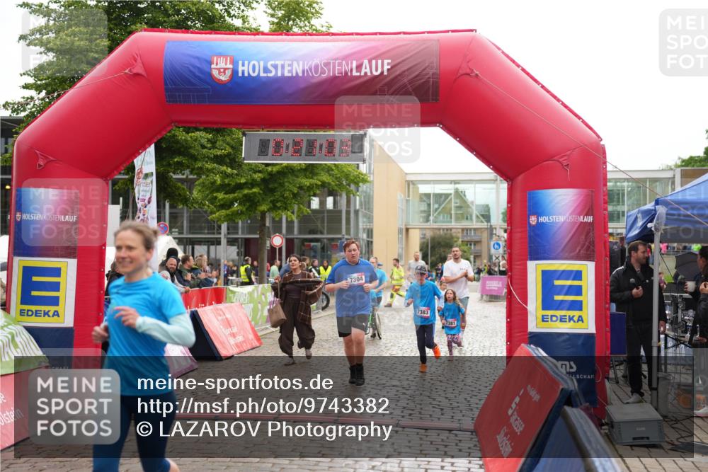 12.06.2026 - Holstenköstenlauf LAZAROV Photography http://msf.ph/oto/9743382 12.06.2026 17:06:01 Laufen 7304, 7383, 7381 meine-sportfotos.de