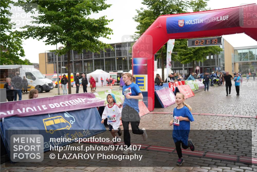 12.06.2026 - Holstenköstenlauf LAZAROV Photography http://msf.ph/oto/9743407 12.06.2026 17:06:18 Laufen 7511, 7316, 315 meine-sportfotos.de