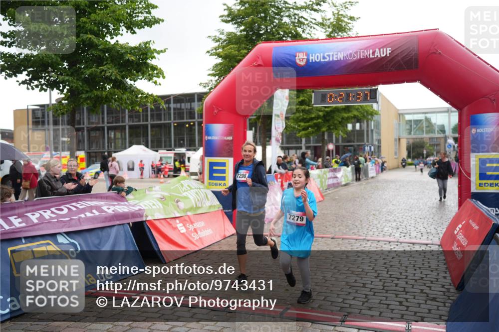 12.06.2026 - Holstenköstenlauf LAZAROV Photography http://msf.ph/oto/9743431 12.06.2026 17:06:36 Laufen 7298, 0, 21, 37, 7279 meine-sportfotos.de