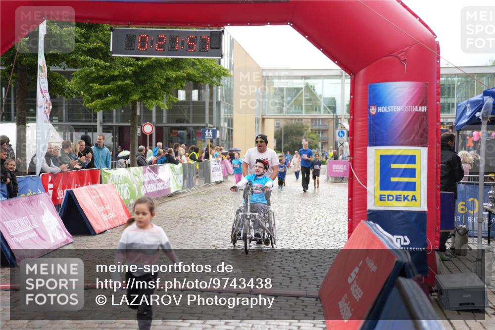 12.06.2026 - Holstenköstenlauf LAZAROV Photography http://msf.ph/oto/9743438 12.06.2026 17:06:56 Laufen 60 meine-sportfotos.de