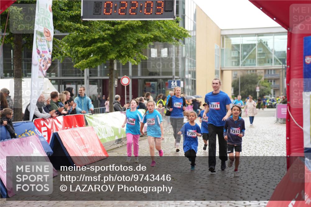 12.06.2026 - Holstenköstenlauf LAZAROV Photography http://msf.ph/oto/9743446 12.06.2026 17:07:02 Laufen 10, 22, 03, 7266, 7310, 7263, 7307, 7503, 7311, 7312 meine-sportfotos.de