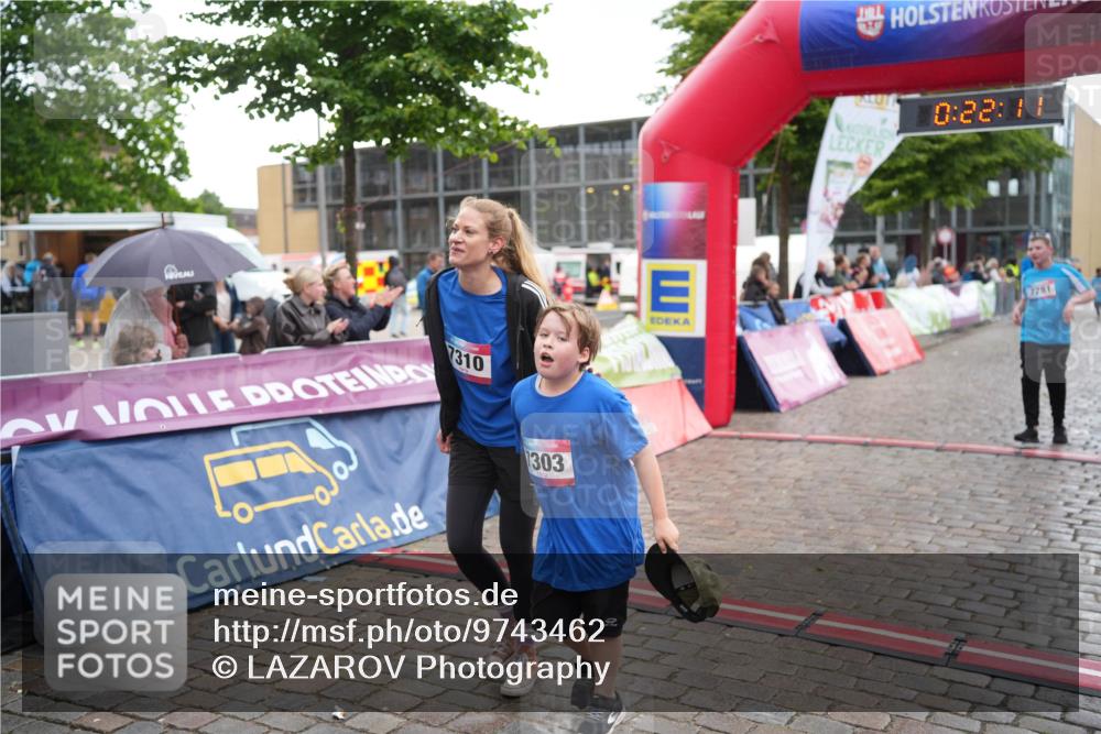 12.06.2026 - Holstenköstenlauf LAZAROV Photography http://msf.ph/oto/9743462 12.06.2026 17:07:10 Laufen 7310, 303, 0, 22, 11, 7201 meine-sportfotos.de