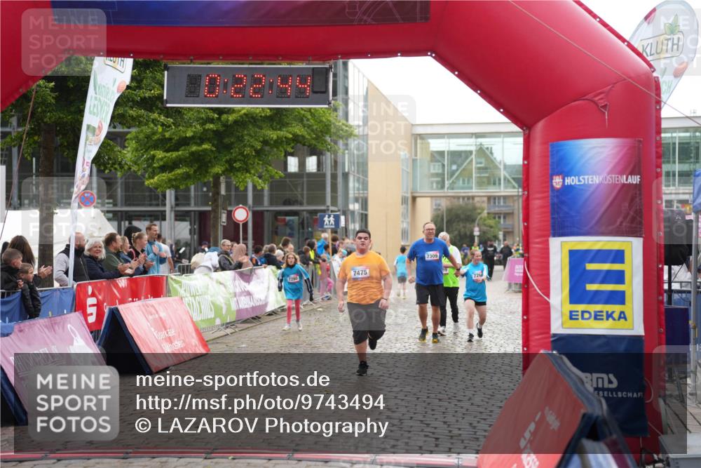 12.06.2026 - Holstenköstenlauf LAZAROV Photography http://msf.ph/oto/9743494 12.06.2026 17:07:42 Laufen 7280, 7475, 7309, 726 meine-sportfotos.de