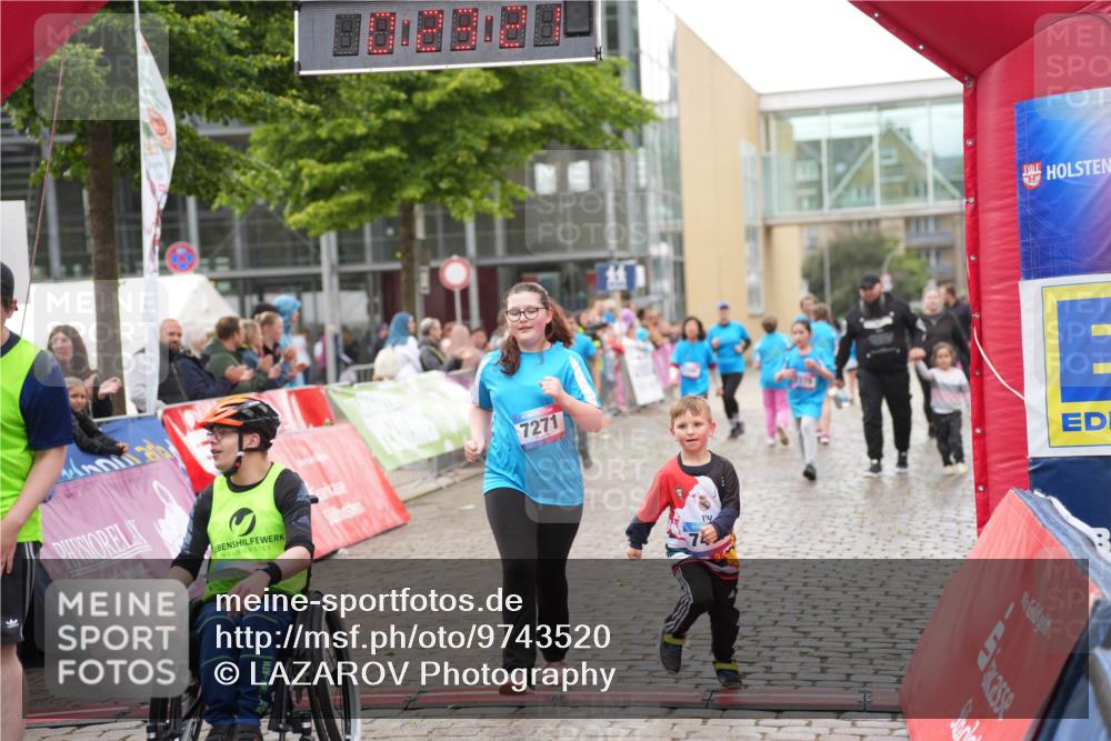 12.06.2026 - Holstenköstenlauf LAZAROV Photography http://msf.ph/oto/9743520 12.06.2026 17:08:19 Laufen 7271 meine-sportfotos.de