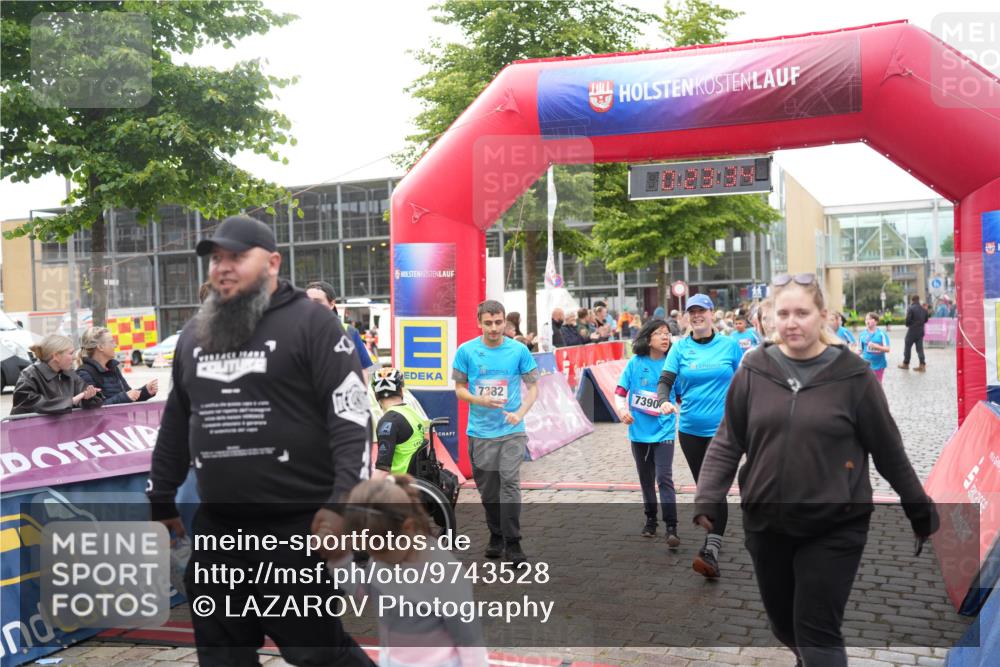 12.06.2026 - Holstenköstenlauf LAZAROV Photography http://msf.ph/oto/9743528 12.06.2026 17:08:33 Laufen 7282, 7390 meine-sportfotos.de