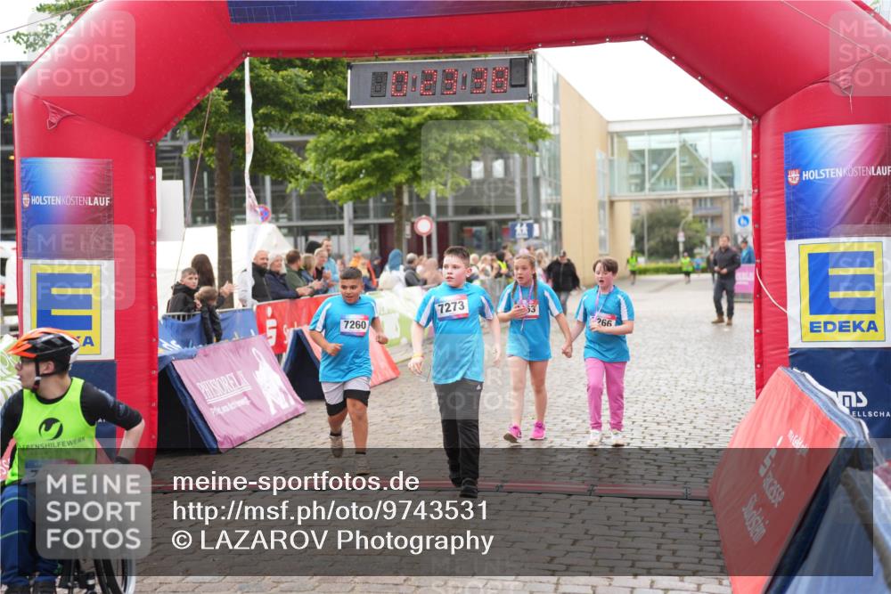 12.06.2026 - Holstenköstenlauf LAZAROV Photography http://msf.ph/oto/9743531 12.06.2026 17:08:36 Laufen 7202, 7260, 7273, 266 meine-sportfotos.de