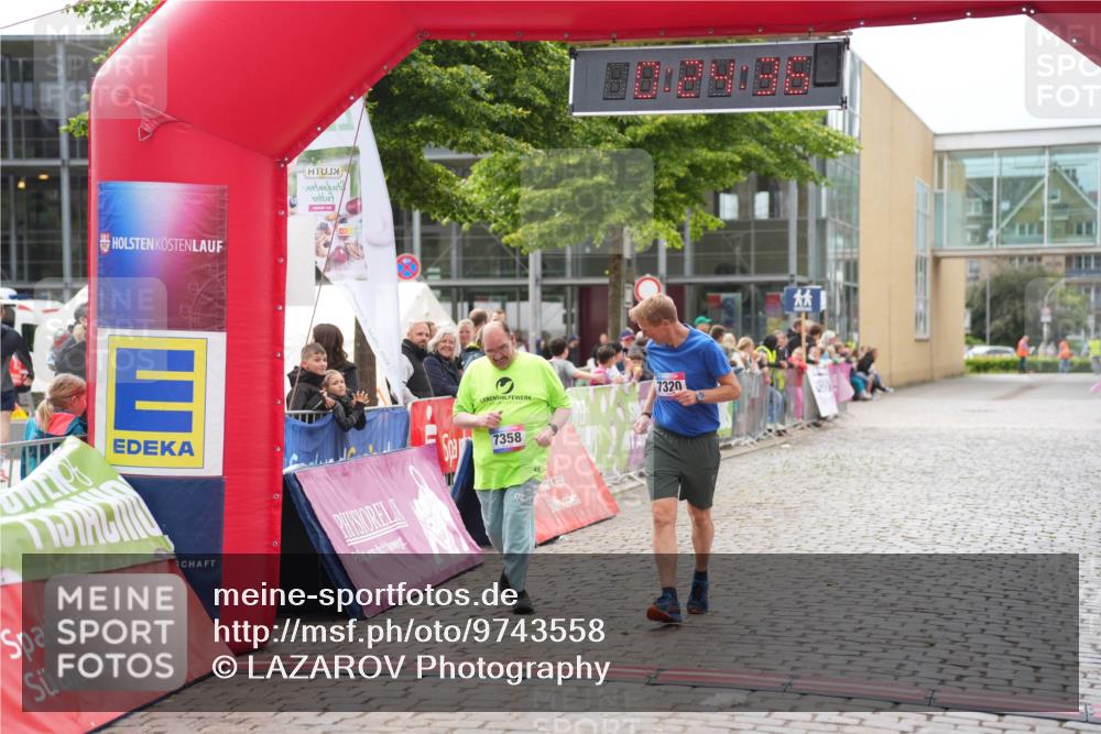 12.06.2026 - Holstenköstenlauf LAZAROV Photography http://msf.ph/oto/9743558 12.06.2026 17:09:34 Laufen 7320, 7358, 45 meine-sportfotos.de