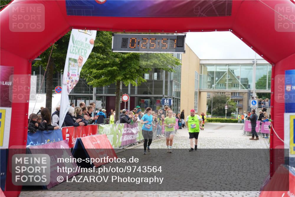 12.06.2026 - Holstenköstenlauf LAZAROV Photography http://msf.ph/oto/9743564 12.06.2026 17:10:50 Laufen 3710, 7507 meine-sportfotos.de