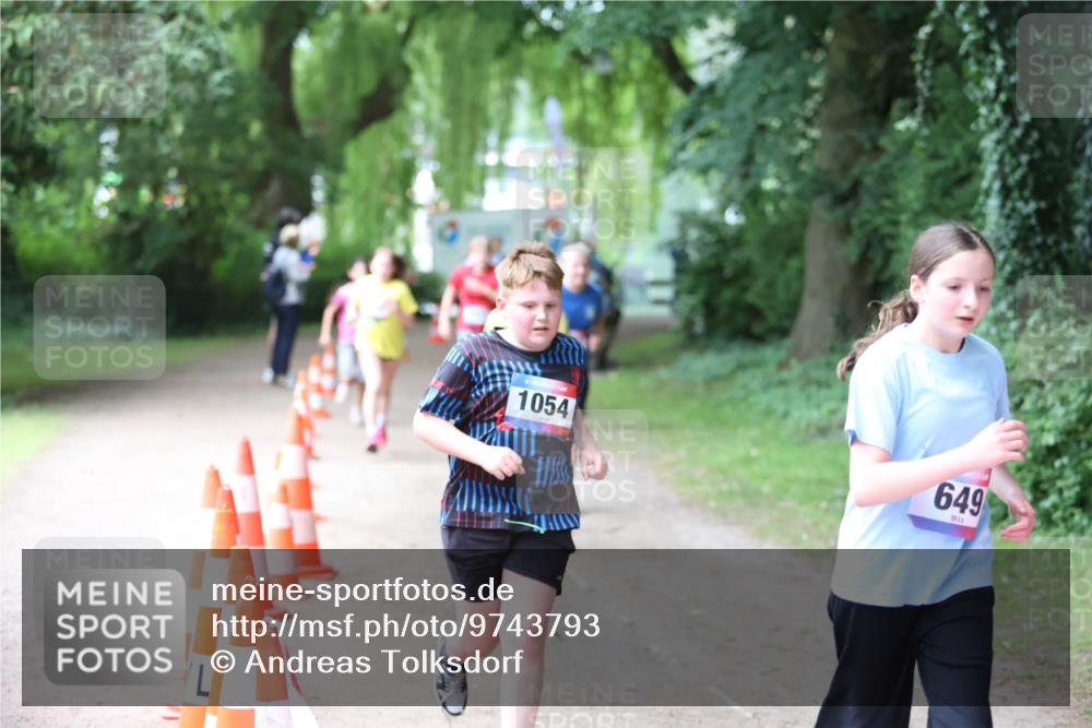 12.06.2026 - Holstenköstenlauf Andreas Tolksdorf http://msf.ph/oto/9743793 12.06.2026 16:54:54 Laufen 1054, 649 meine-sportfotos.de
