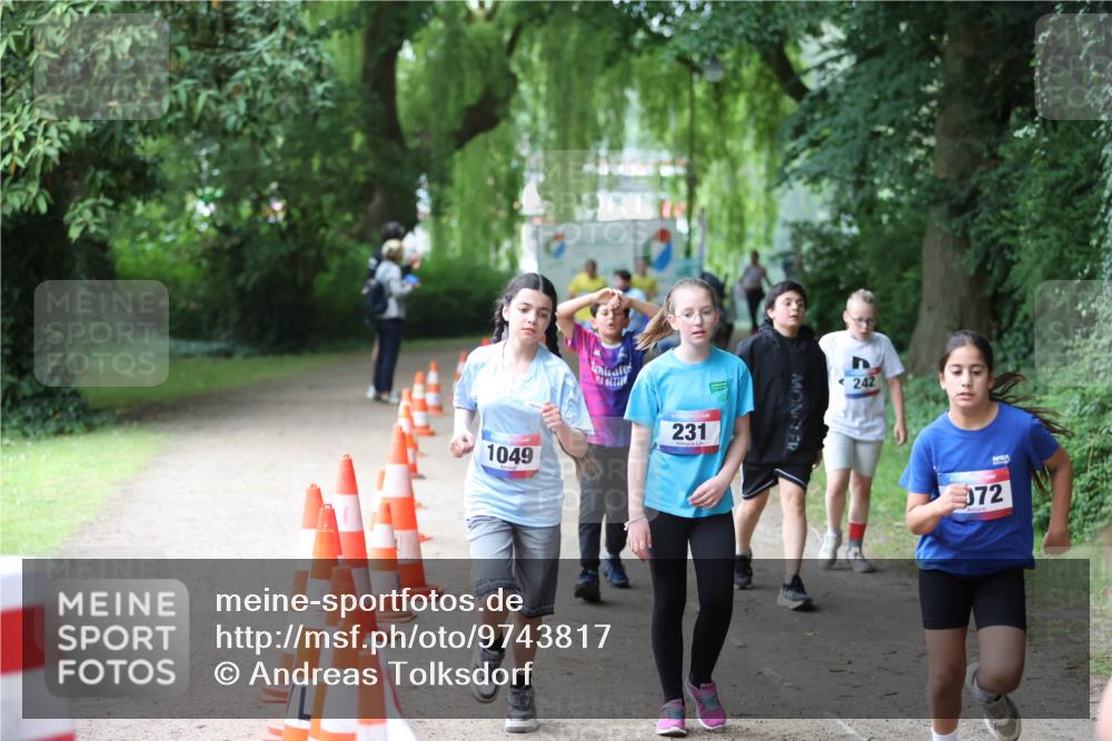 12.06.2026 - Holstenköstenlauf Andreas Tolksdorf http://msf.ph/oto/9743817 12.06.2026 16:55:18 Laufen 1049, 231, 242, 72 meine-sportfotos.de