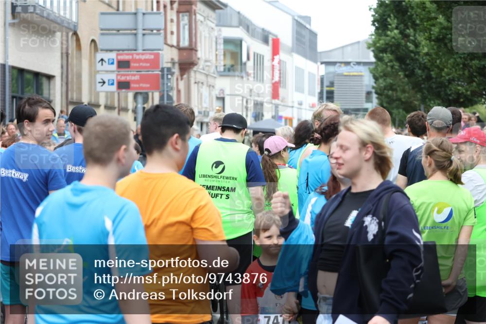 12.06.2026 - Holstenköstenlauf Andreas Tolksdorf http://msf.ph/oto/9743876 12.06.2026 17:02:50 Laufen 741 meine-sportfotos.de