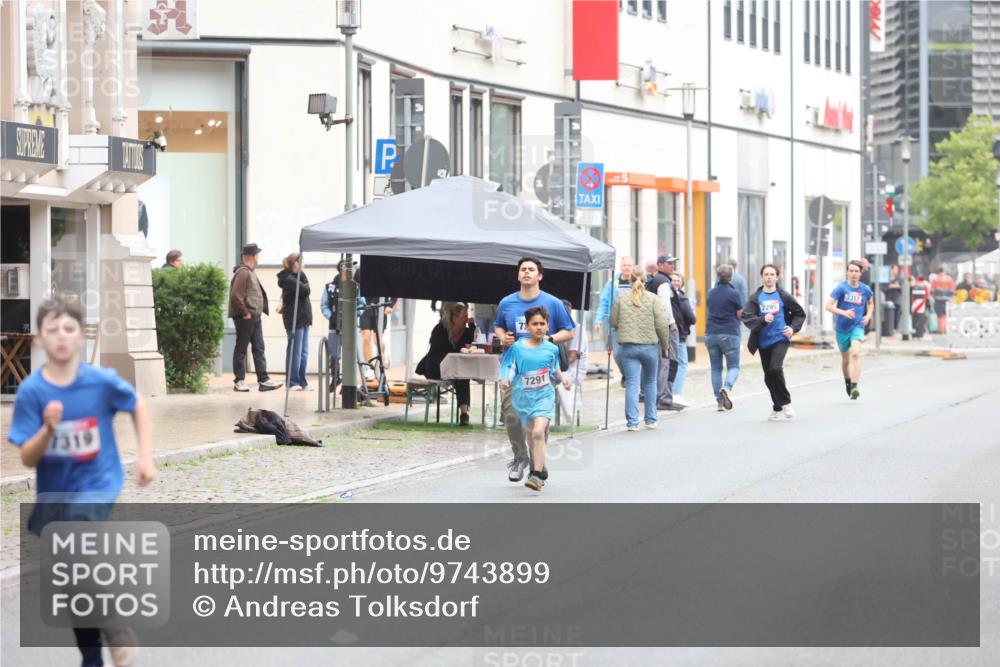 12.06.2026 - Holstenköstenlauf Andreas Tolksdorf http://msf.ph/oto/9743899 12.06.2026 17:06:52 Laufen 18, 143, 7319, 7291, 7295, 7317 meine-sportfotos.de