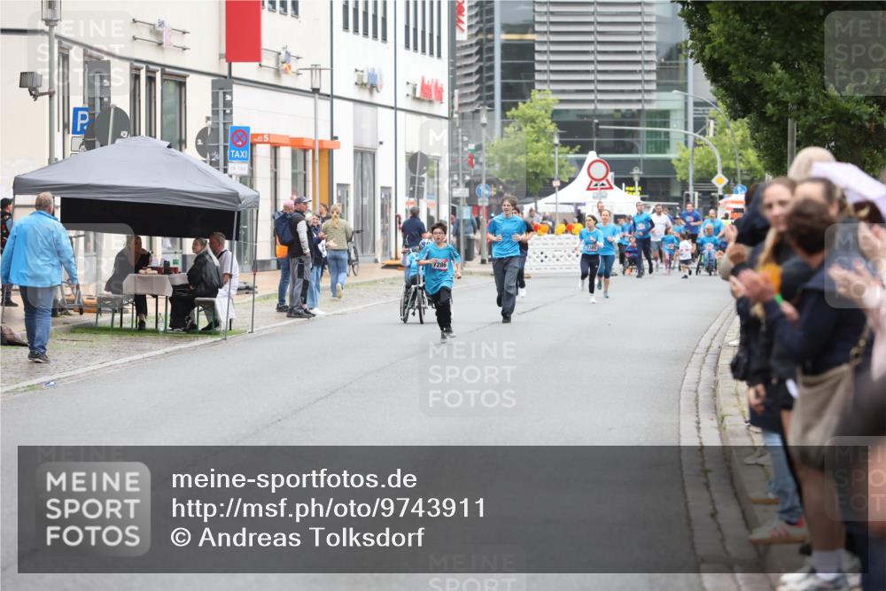 12.06.2026 - Holstenköstenlauf Andreas Tolksdorf http://msf.ph/oto/9743911 12.06.2026 17:07:10 Laufen 5, 7286, 7385 meine-sportfotos.de