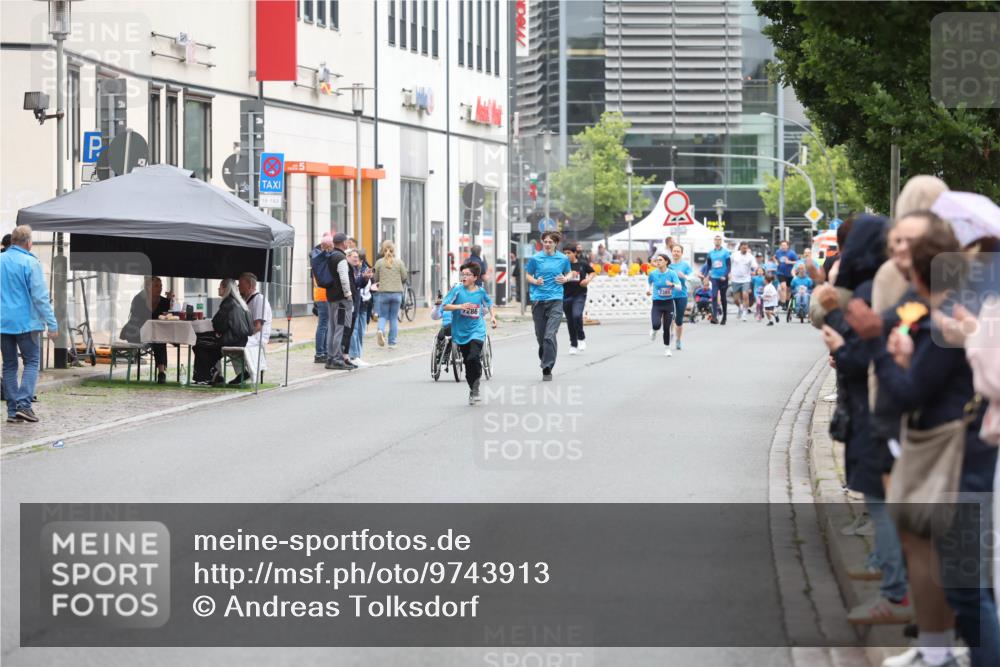12.06.2026 - Holstenköstenlauf Andreas Tolksdorf http://msf.ph/oto/9743913 12.06.2026 17:07:10 Laufen 5, 7286, 7385 meine-sportfotos.de