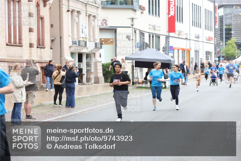 12.06.2026 - Holstenköstenlauf Andreas Tolksdorf http://msf.ph/oto/9743923 12.06.2026 17:07:24 Laufen 7385 meine-sportfotos.de