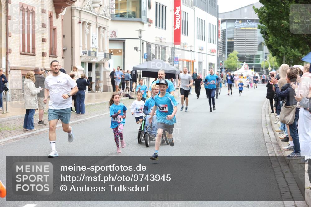 12.06.2026 - Holstenköstenlauf Andreas Tolksdorf http://msf.ph/oto/9743945 12.06.2026 17:07:39 Laufen 7177, 7287 meine-sportfotos.de