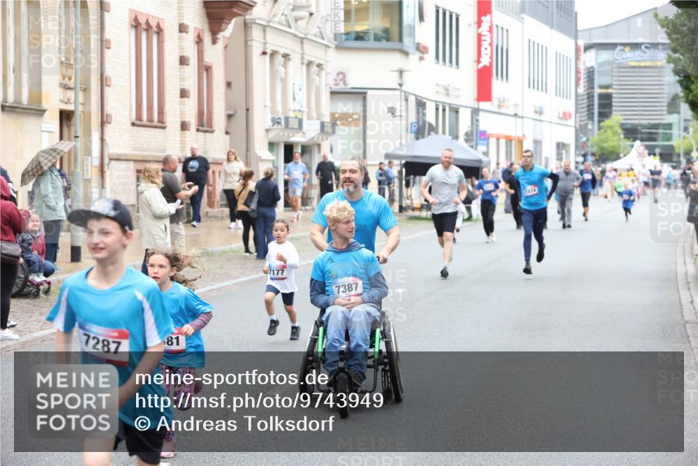 12.06.2026 - Holstenköstenlauf Andreas Tolksdorf http://msf.ph/oto/9743949 12.06.2026 17:07:41 Laufen 7287, 81, 7177, 7387, 7474 meine-sportfotos.de