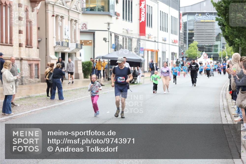 12.06.2026 - Holstenköstenlauf Andreas Tolksdorf http://msf.ph/oto/9743971 12.06.2026 17:08:03 Laufen 7542, 7544 meine-sportfotos.de
