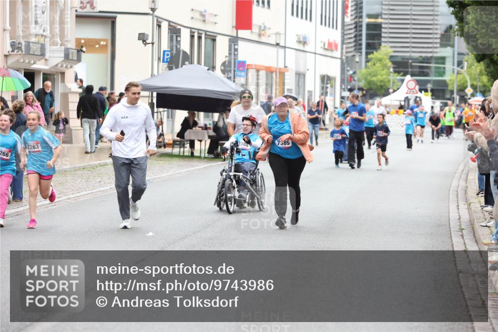 12.06.2026 - Holstenköstenlauf Andreas Tolksdorf http://msf.ph/oto/9743986 12.06.2026 17:08:23 Laufen 266, 7263, 7388, 7389, 7307 meine-sportfotos.de