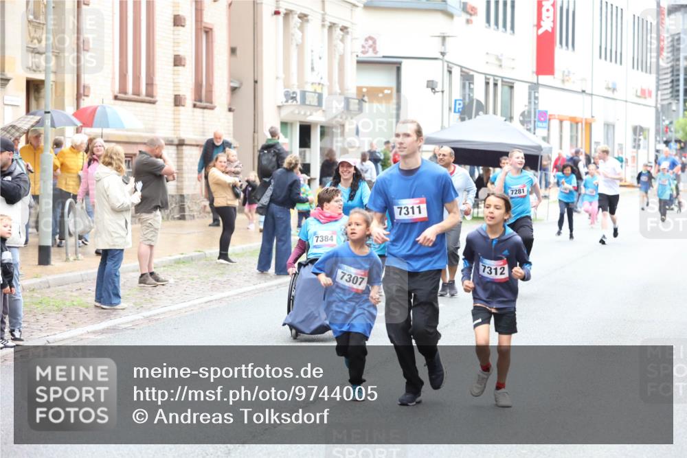12.06.2026 - Holstenköstenlauf Andreas Tolksdorf http://msf.ph/oto/9744005 12.06.2026 17:08:36 Laufen 7384, 7311, 7281, 7307, 7312 meine-sportfotos.de