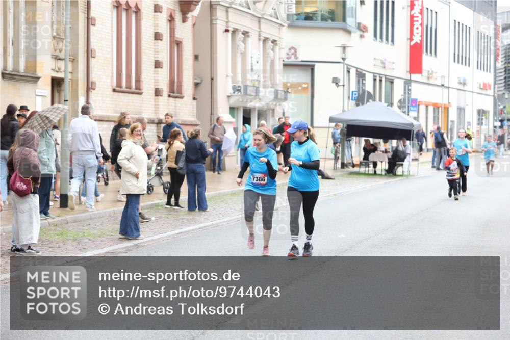 12.06.2026 - Holstenköstenlauf Andreas Tolksdorf http://msf.ph/oto/9744043 12.06.2026 17:09:15 Laufen 7386 meine-sportfotos.de