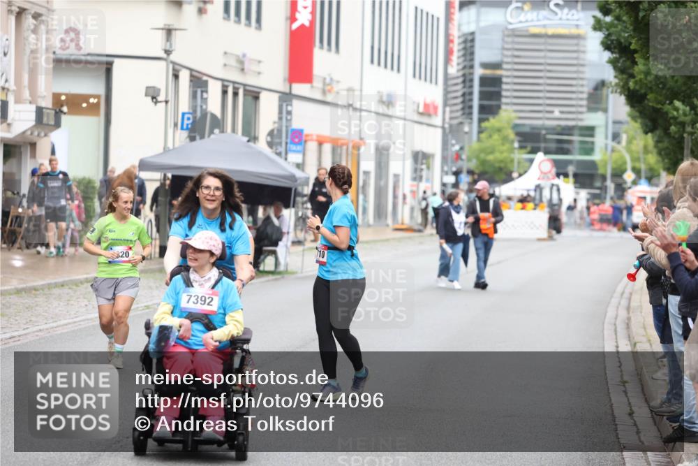 12.06.2026 - Holstenköstenlauf Andreas Tolksdorf http://msf.ph/oto/9744096 12.06.2026 17:10:47 Laufen 20, 7392, 10 meine-sportfotos.de