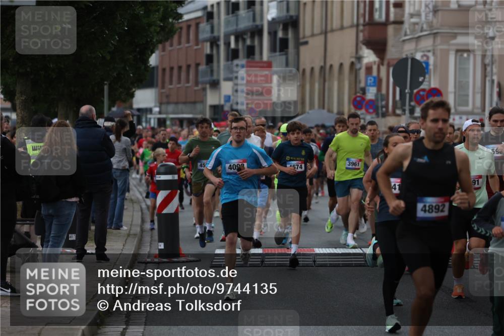 12.06.2026 - Holstenköstenlauf Andreas Tolksdorf http://msf.ph/oto/9744135 12.06.2026 17:33:22 Laufen 45, 4088, 574, 3961, 41, 4892, 91, 59 meine-sportfotos.de