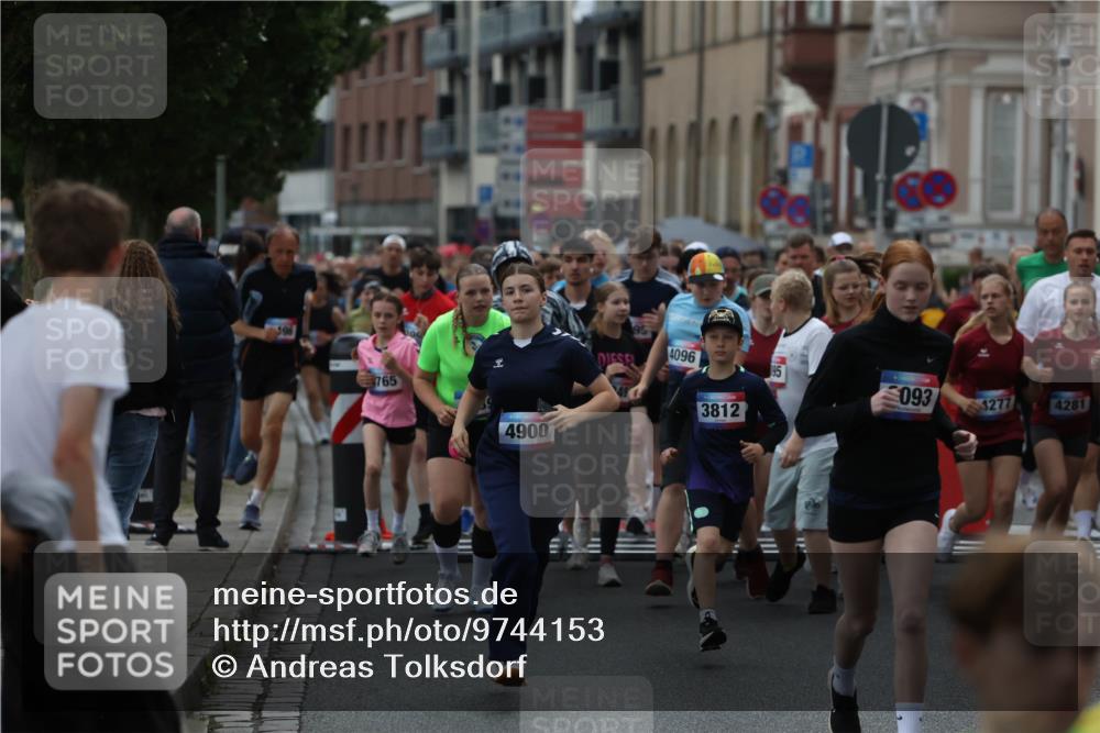 12.06.2026 - Holstenköstenlauf Andreas Tolksdorf http://msf.ph/oto/9744153 12.06.2026 17:33:34 Laufen 196, 765, 4900, 4096, 3812, 95, 093, 3277, 4281 meine-sportfotos.de