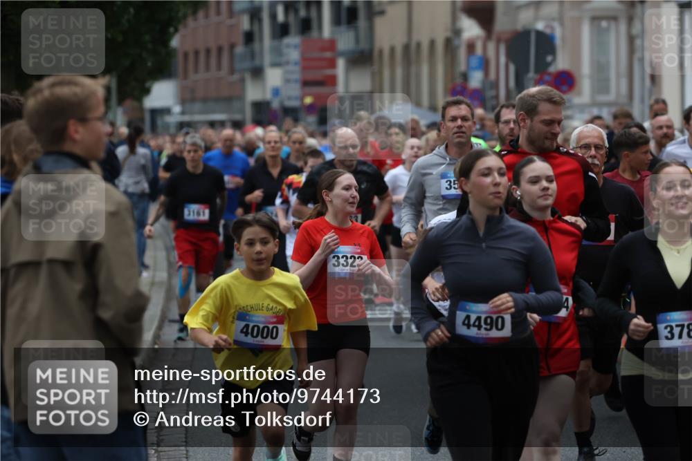 12.06.2026 - Holstenköstenlauf Andreas Tolksdorf http://msf.ph/oto/9744173 12.06.2026 17:33:53 Laufen 3161, 4000, 3322, 35, 4490, 378 meine-sportfotos.de