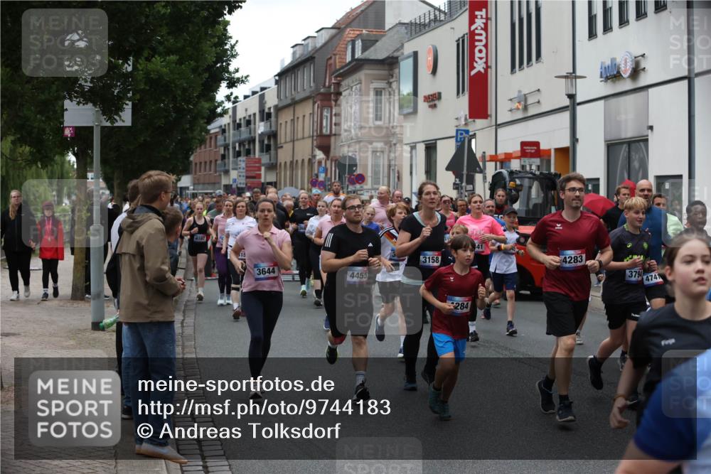 12.06.2026 - Holstenköstenlauf Andreas Tolksdorf http://msf.ph/oto/9744183 12.06.2026 17:34:03 Laufen 4107, 15, 3644, 4455, 3158, 31, 41, 4283, 284, 3794, 4741 meine-sportfotos.de