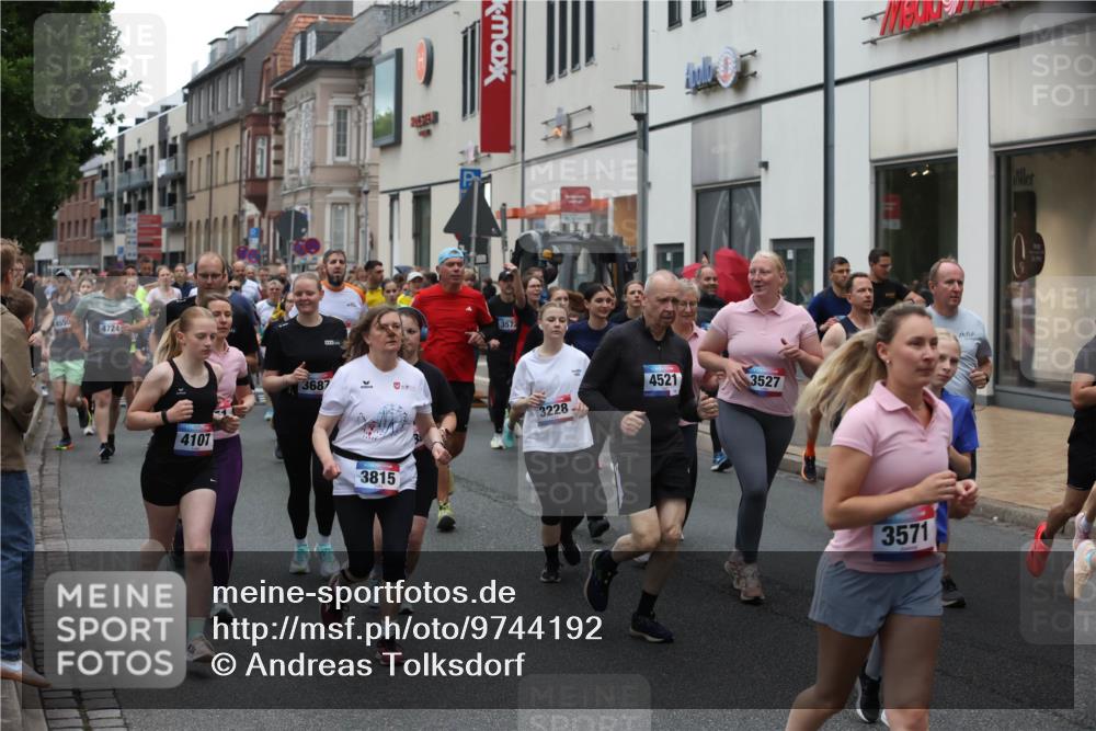 12.06.2026 - Holstenköstenlauf Andreas Tolksdorf http://msf.ph/oto/9744192 12.06.2026 17:34:07 Laufen 4550, 4724, 4107, 3687, 3815, 3572, 3228, 4521, 3527, 3571 meine-sportfotos.de