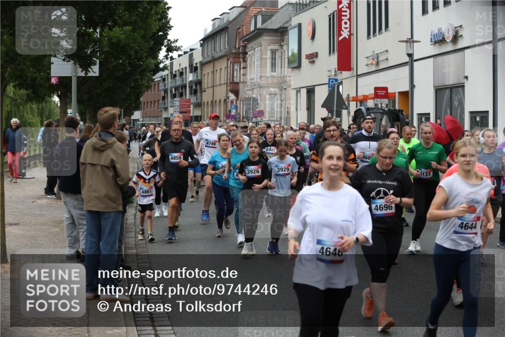 12.06.2026 - Holstenköstenlauf Andreas Tolksdorf http://msf.ph/oto/9744246 12.06.2026 17:34:41 Laufen 4861, 4859, 4749, 30, 3926, 3582, 3929, 4646, 468, 4137, 8, 4696, 4644 meine-sportfotos.de