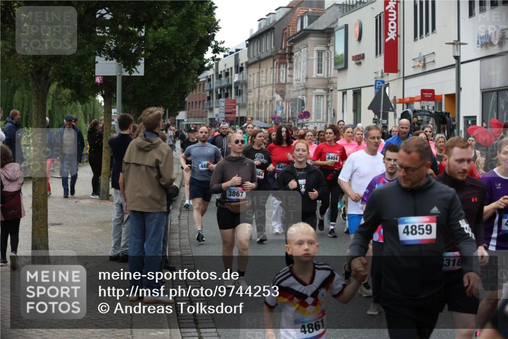 12.06.2026 - Holstenköstenlauf Andreas Tolksdorf http://msf.ph/oto/9744253 12.06.2026 17:34:46 Laufen 488, 3867, 584, 440, 87, 4404, 4861, 4859, 318 meine-sportfotos.de