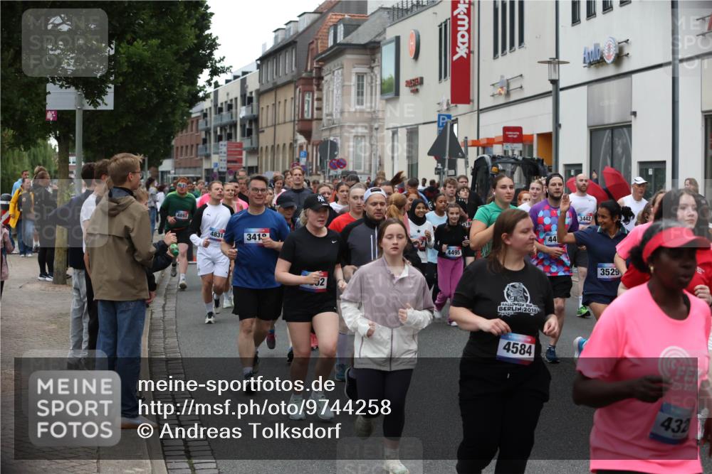 12.06.2026 - Holstenköstenlauf Andreas Tolksdorf http://msf.ph/oto/9744258 12.06.2026 17:34:50 Laufen 4893, 4831, 3419, 52, 4495, 19, 44, 2018, 3442, 3529, 4584, 20, 432 meine-sportfotos.de