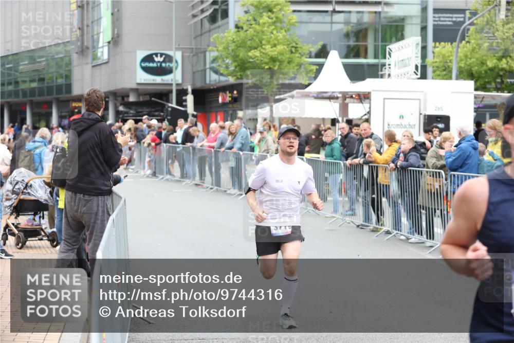 12.06.2026 - Holstenköstenlauf Andreas Tolksdorf http://msf.ph/oto/9744316 12.06.2026 17:50:31 Laufen 265 meine-sportfotos.de