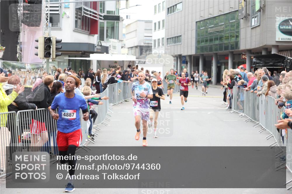 12.06.2026 - Holstenköstenlauf Andreas Tolksdorf http://msf.ph/oto/9744360 12.06.2026 17:51:38 Laufen 4887, 4795, 4709 meine-sportfotos.de