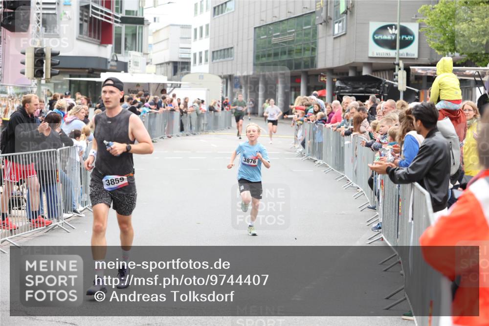 12.06.2026 - Holstenköstenlauf Andreas Tolksdorf http://msf.ph/oto/9744407 12.06.2026 17:52:22 Laufen 3859, 3876 meine-sportfotos.de