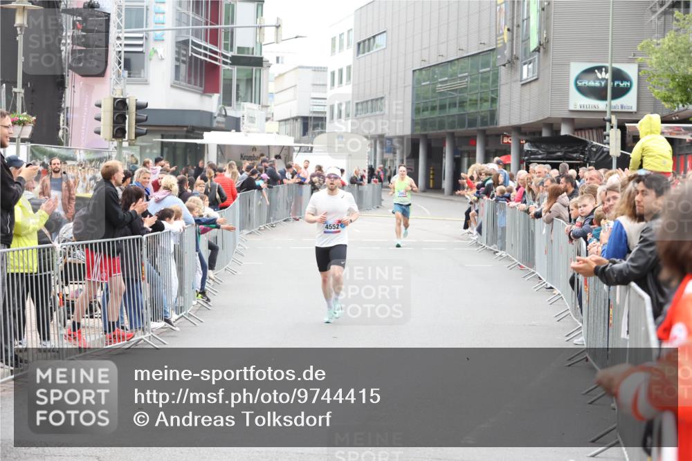 12.06.2026 - Holstenköstenlauf Andreas Tolksdorf http://msf.ph/oto/9744415 12.06.2026 17:52:36 Laufen 4552 meine-sportfotos.de