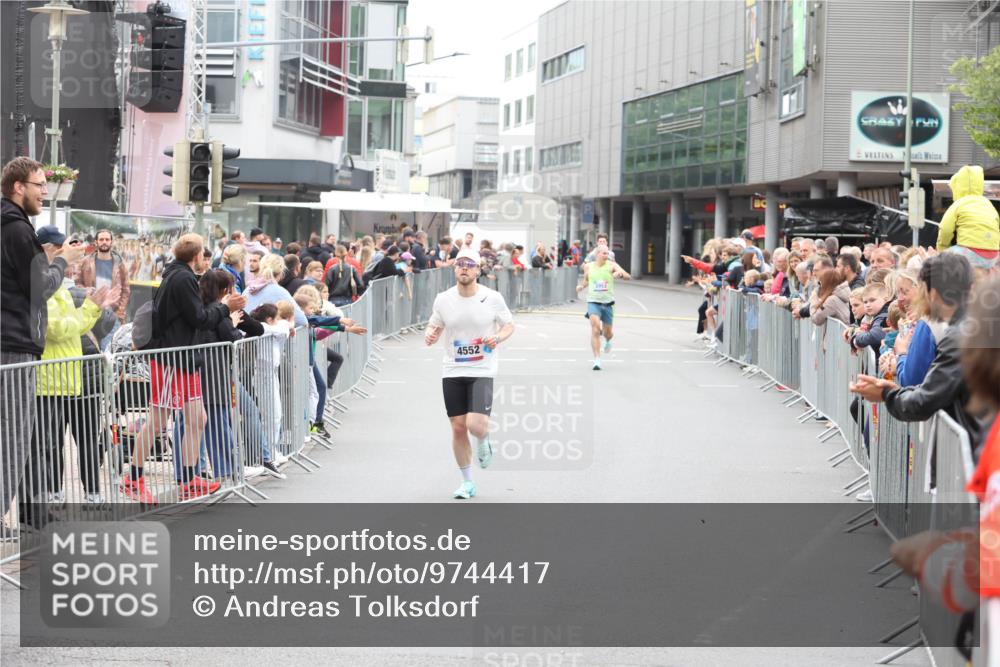 12.06.2026 - Holstenköstenlauf Andreas Tolksdorf http://msf.ph/oto/9744417 12.06.2026 17:52:36 Laufen 4552 meine-sportfotos.de
