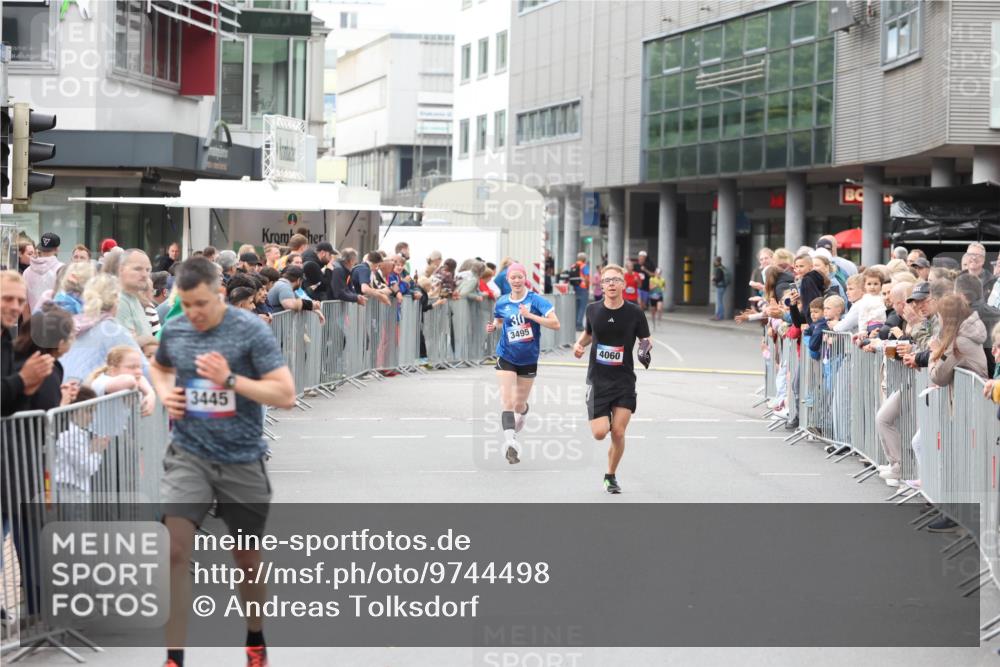 12.06.2026 - Holstenköstenlauf Andreas Tolksdorf http://msf.ph/oto/9744498 12.06.2026 17:54:26 Laufen 3445, 30, 3495, 4060 meine-sportfotos.de